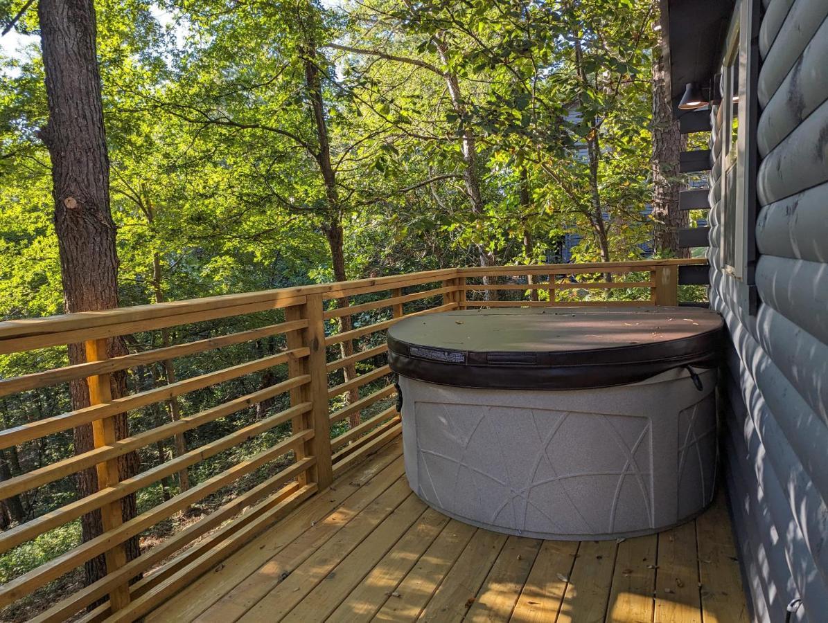 Cabin #6 With Hot Tub Deck And Sunset View At Loblolly Pines Daire Eureka Springs Dış mekan fotoğraf